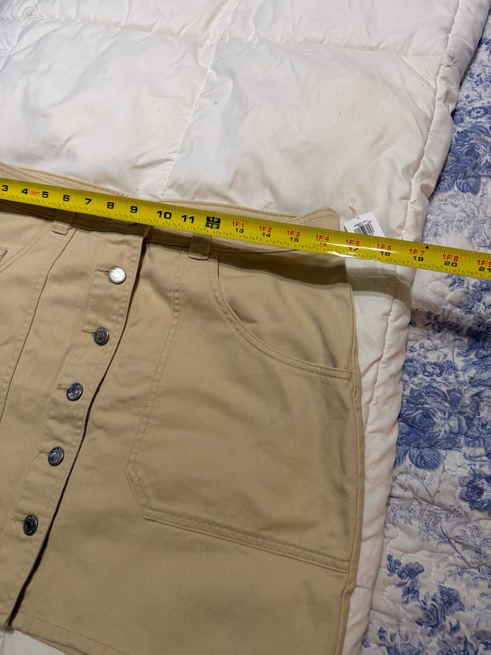 Old Navy Beige Button-Front Mini Skirt - Picture 5 of 6